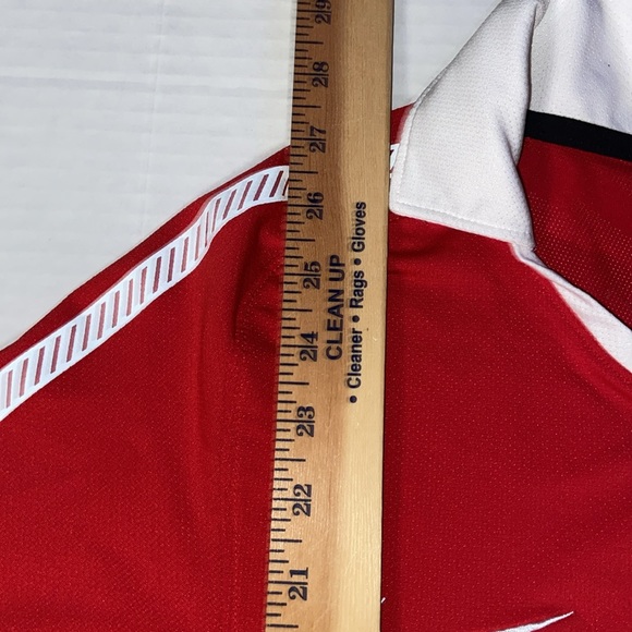 Manchester United men’s Nike football jersey. Men’s size small, red and white. - Picture 2 of 6